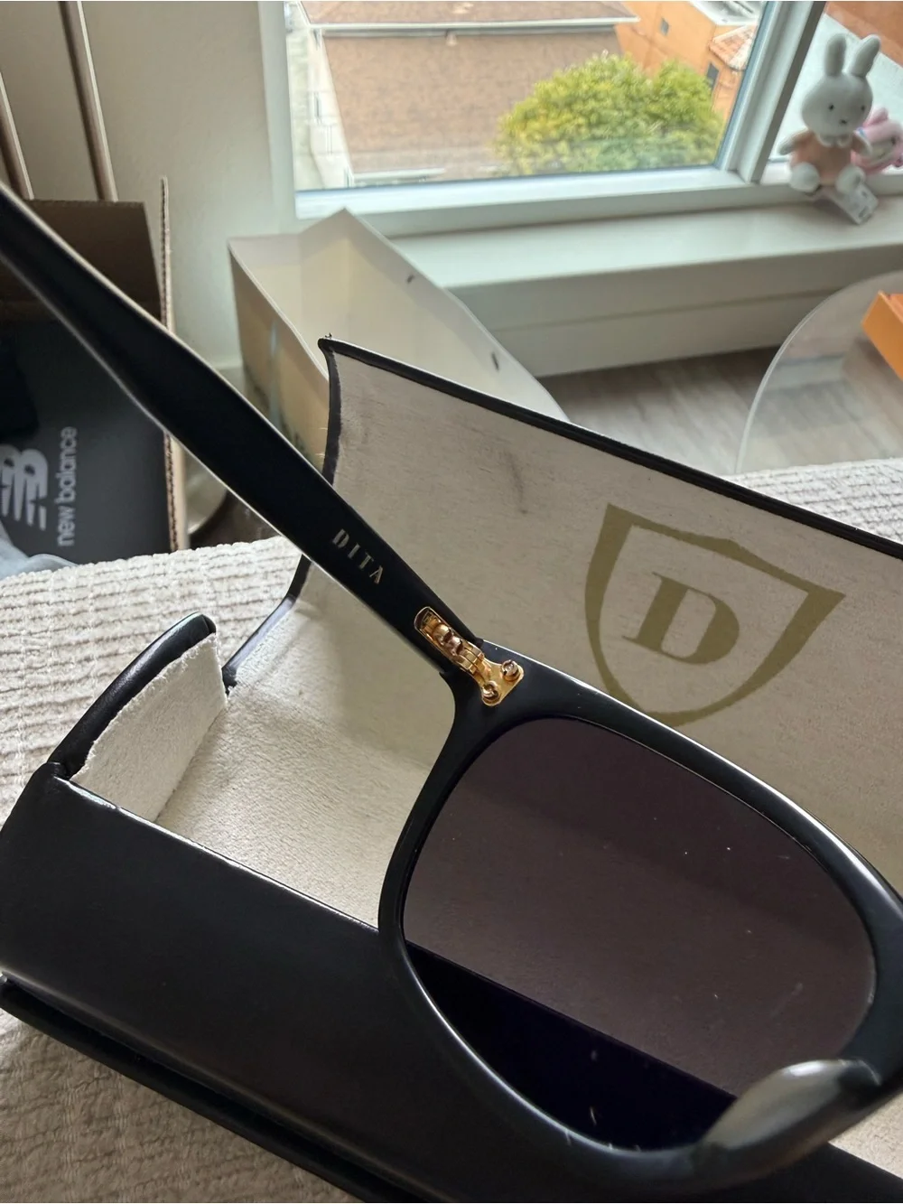DITA stranger model